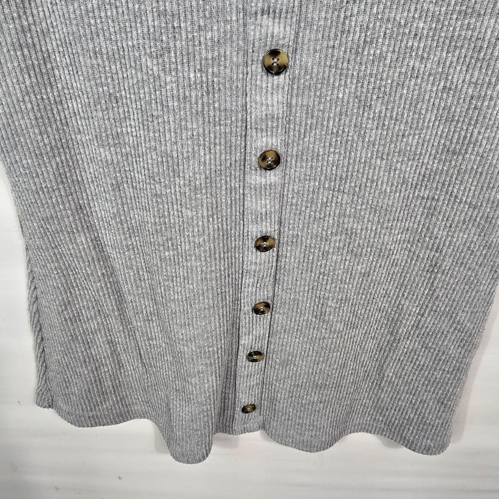 Rue+ Gray Ribbed Button‑Front Tank Size 2x - Picture 5 of 8